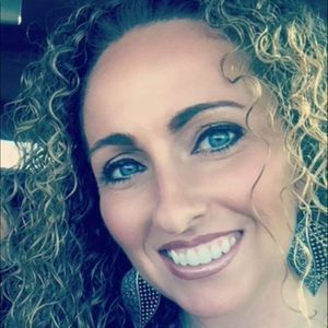 Meet your Posher, Brandie